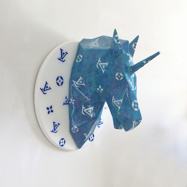 Louis Vuitton Unicorn - Painting Sculpture – Limited Edition